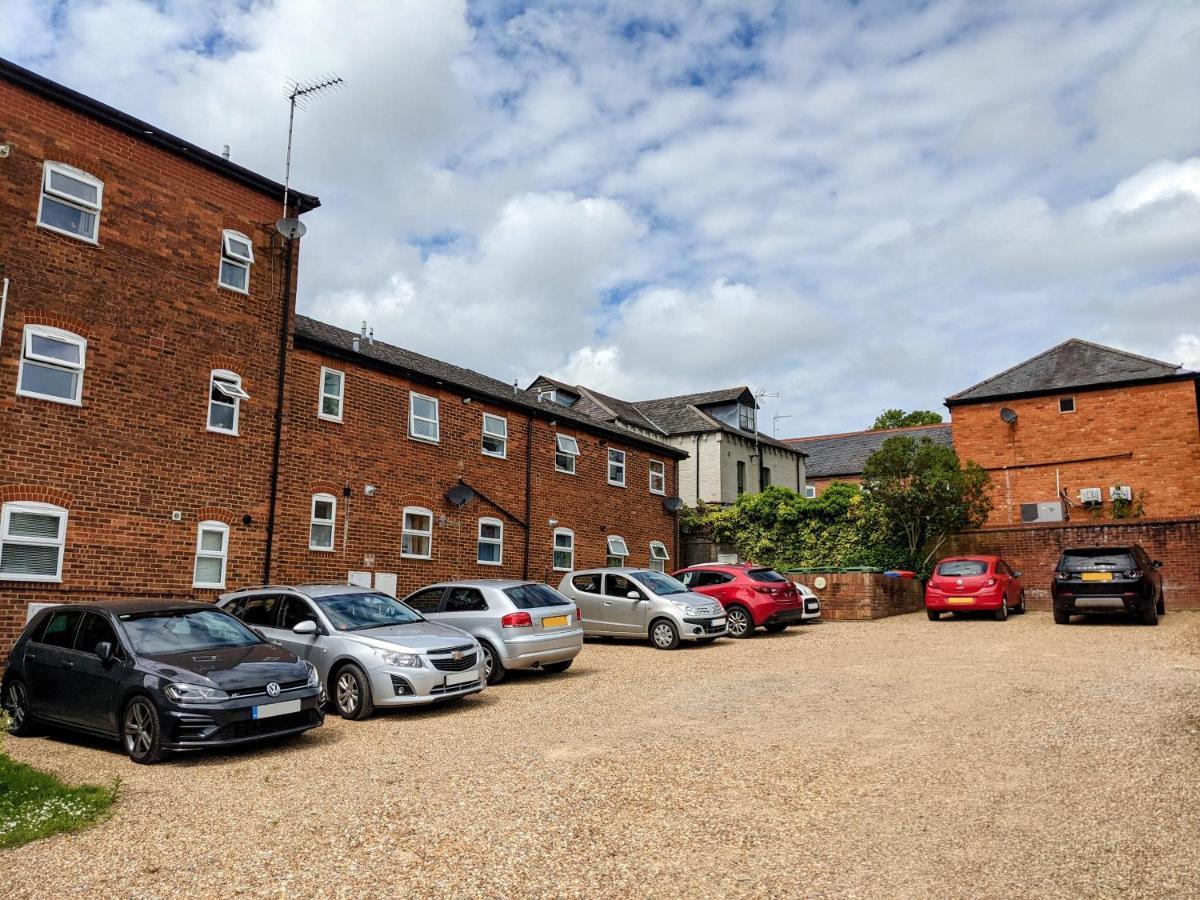 Saffron Court By Wycombe - 06
